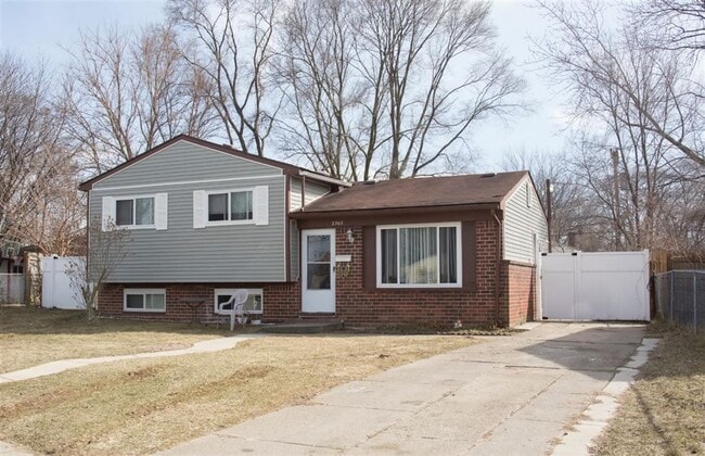 Photo - 2368 Pineridge Ct