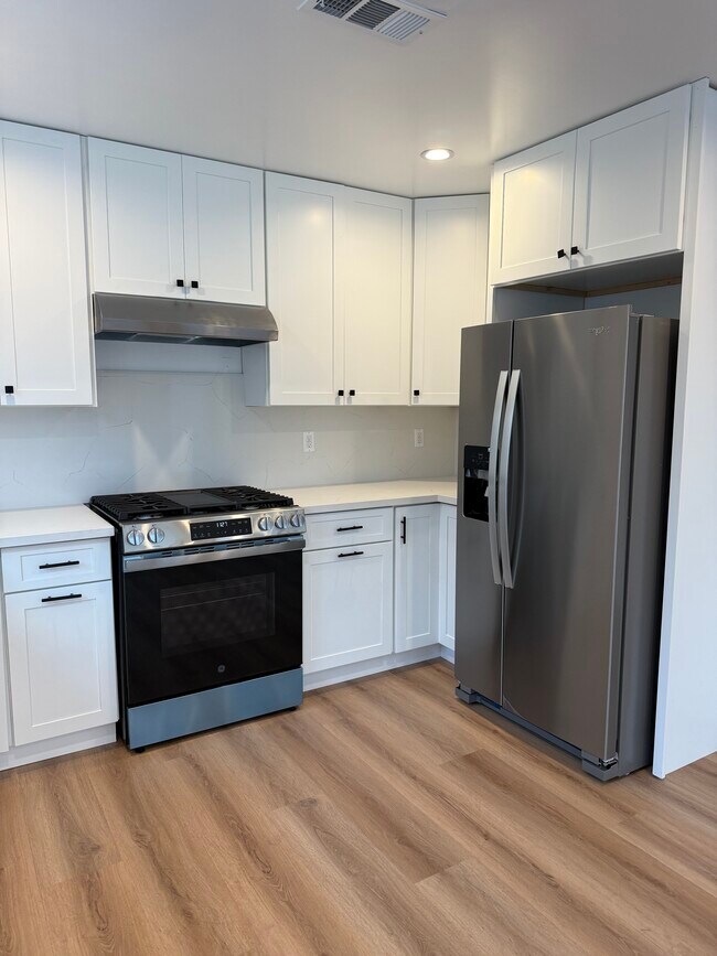 Photo - 3031 Vineyard Ave