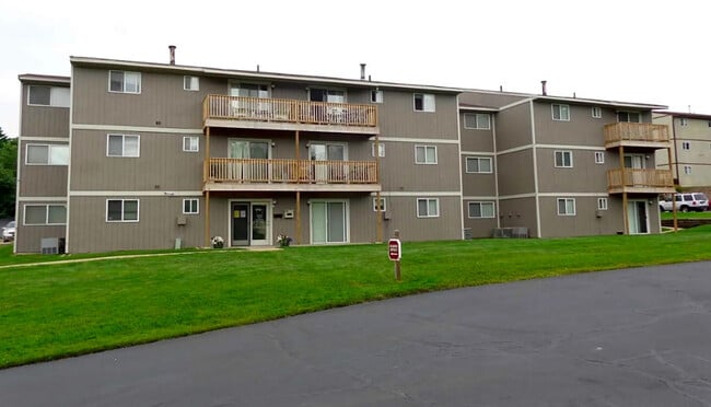 Photo - West Wind Apartments