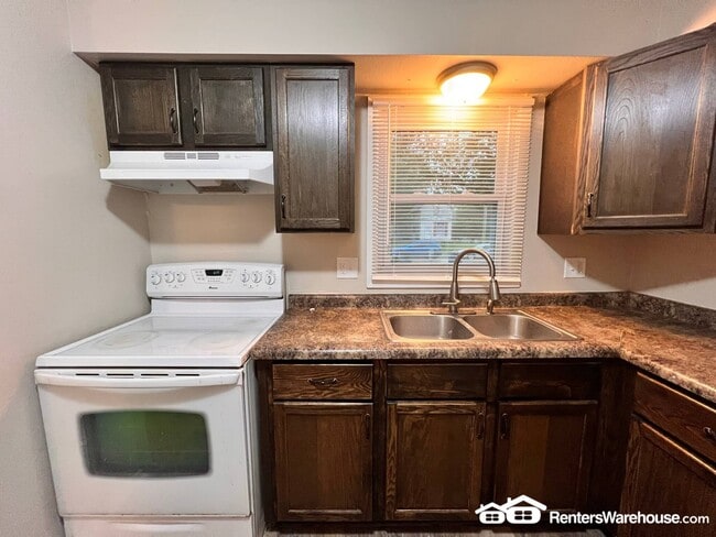 Photo - 907 SE 9th St