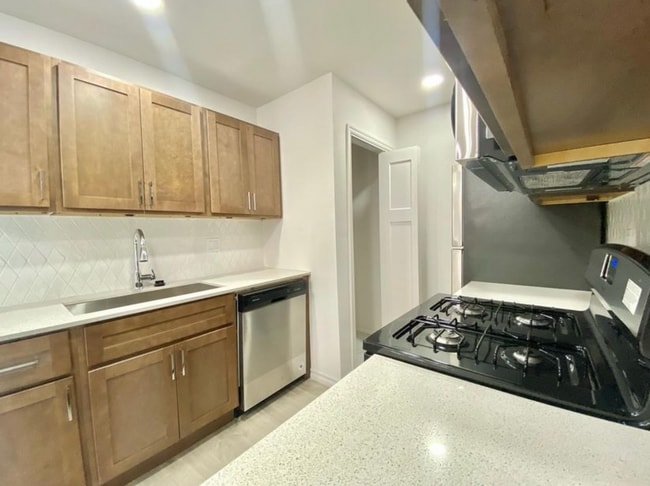 Photo - Legacy @64th