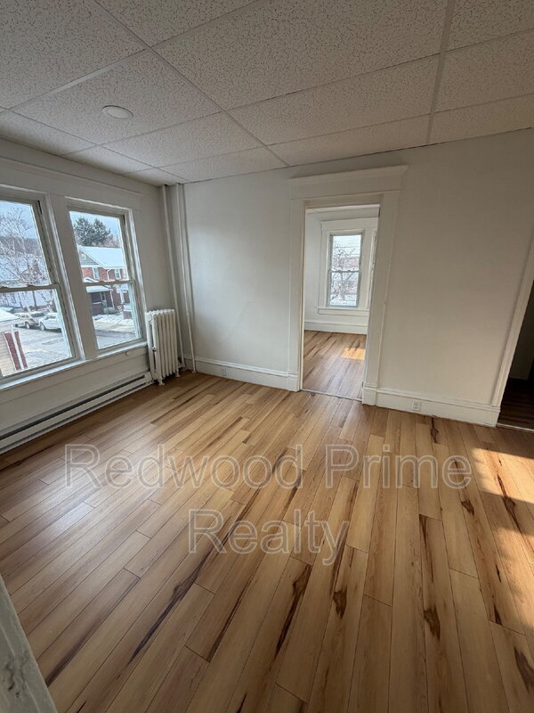 Photo - 2901 Maple Ave