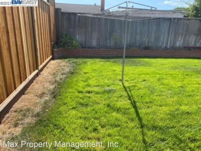 Photo - 3 br, 2 bath House - 2330 Gem Ave.