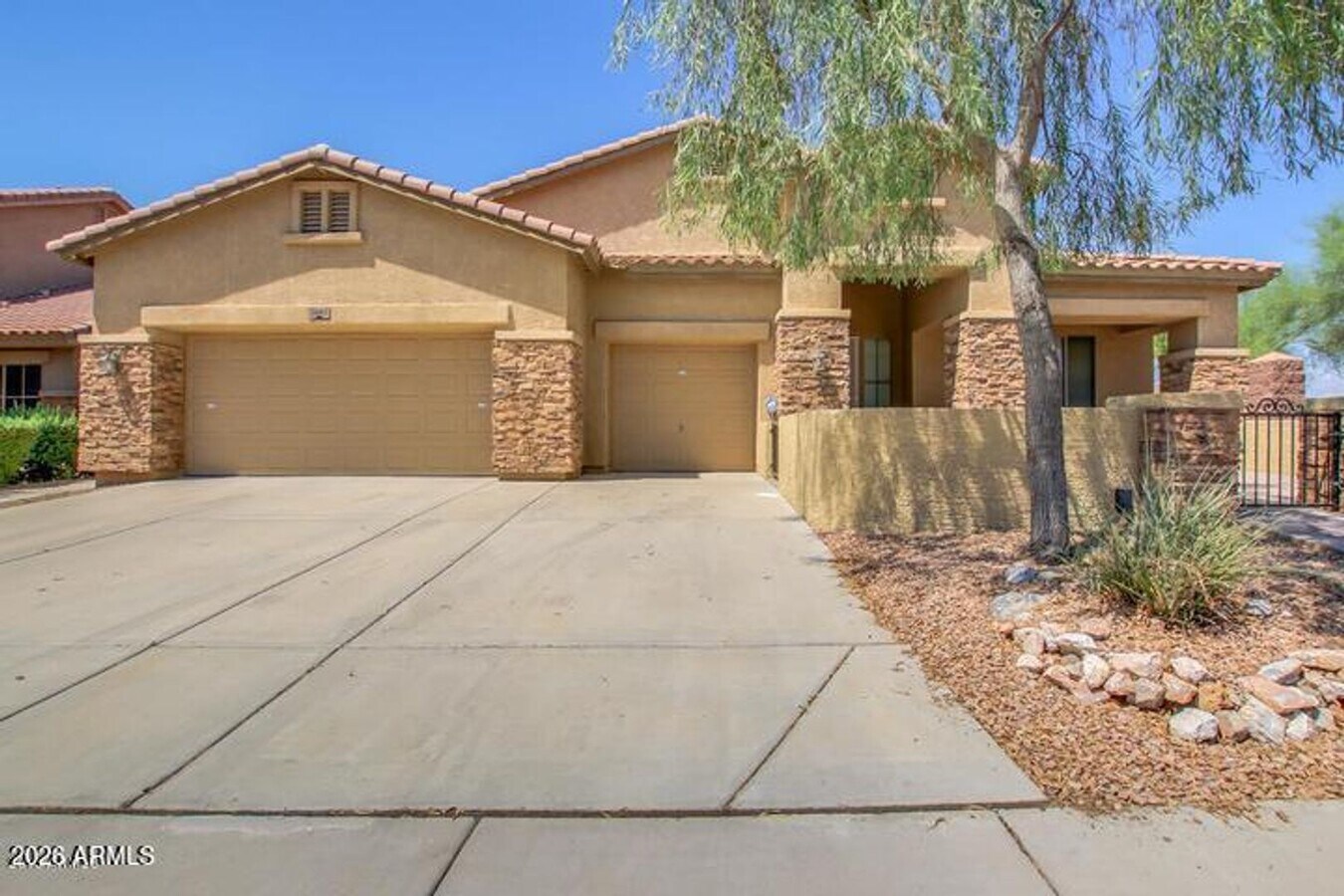 Gorgeous 4 bed 3 bath Single Level Home in Norterra Area - Gorgeous 4 bed 3 bath Single Level Home in Norterra Area
