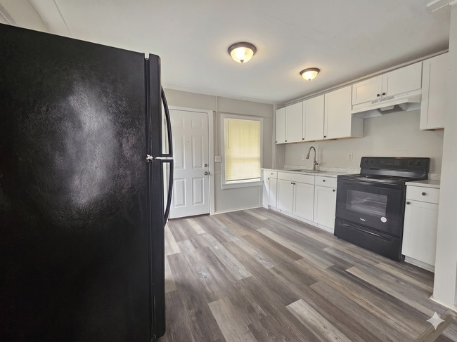 Photo - 108 Hilton St