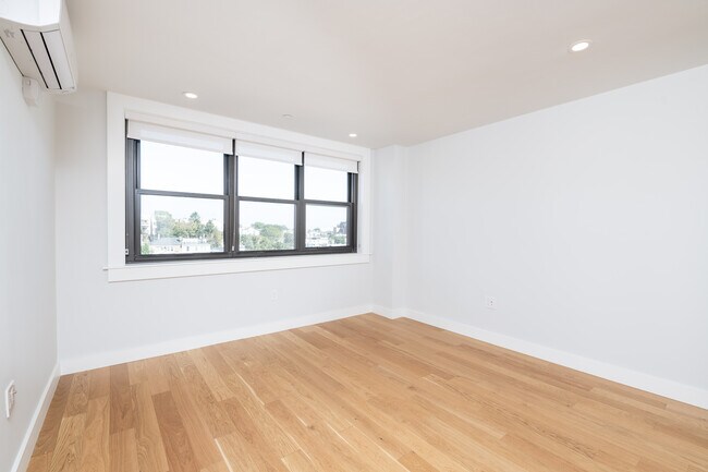 Photo - 1400 Columbia Rd Unit 10A