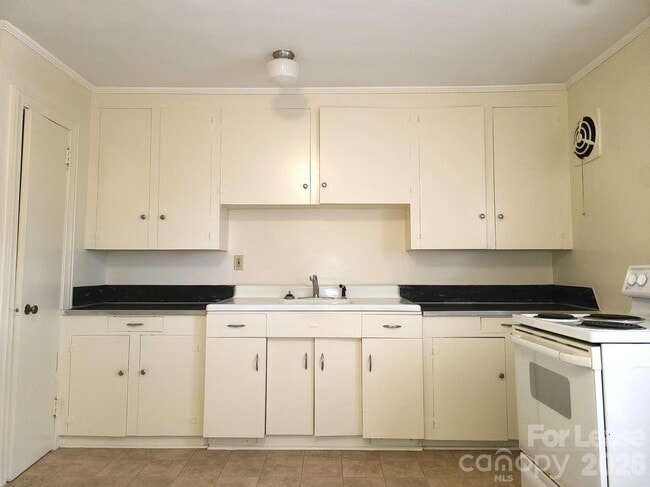 Photo - 2245 Crescent Ave Unit 4