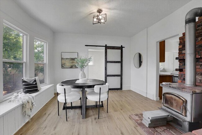 Photo - Updated Single Family home for Rent! - 3 Bedroom, 1.5 Bathroom Located in Spokane!