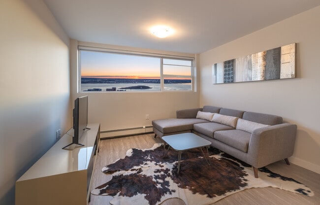 Photo - 5633-5633 Fenwick St Unit 2907