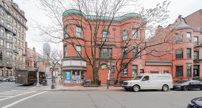 Building Photo - 424 Marlborough St Unit 1