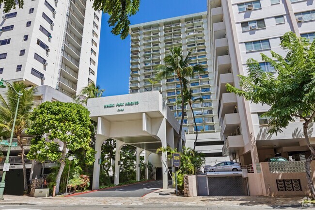 Building Photo - 2440 Kuhio Ave Rental