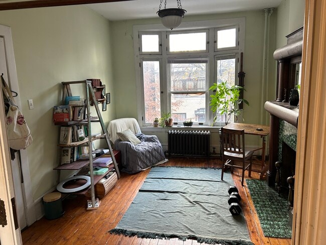 Front room - 1217 Resaca Pl Unit 1st fl