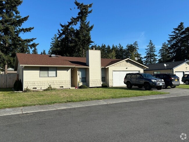 Building Photo - Fantastic 3 Bedroom Home in the heart of T...