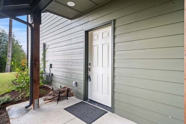 Photo - 535-537 NE Vena St