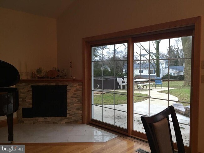 Photo - 708 Conestoga Rd