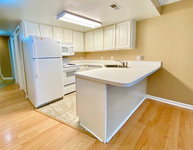 Photo - FRANKLIN STATION CONDOMINIUMS, UNIT 101 Unit 1