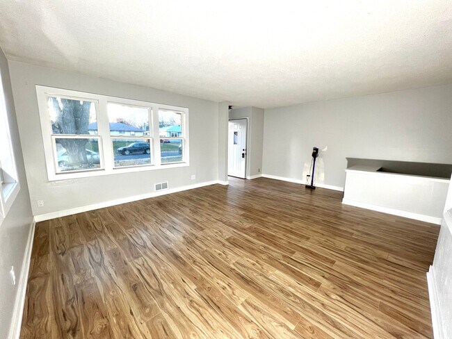 Living Room - 1209 8th Ave S Unit 1211