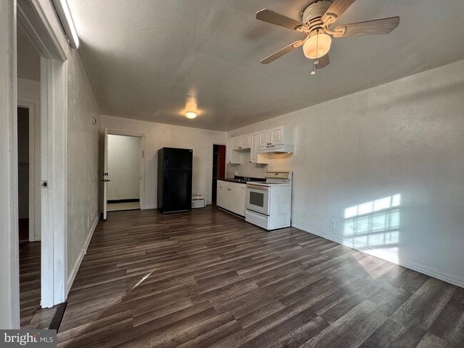 Photo - 222 Long Ln Unit #2F