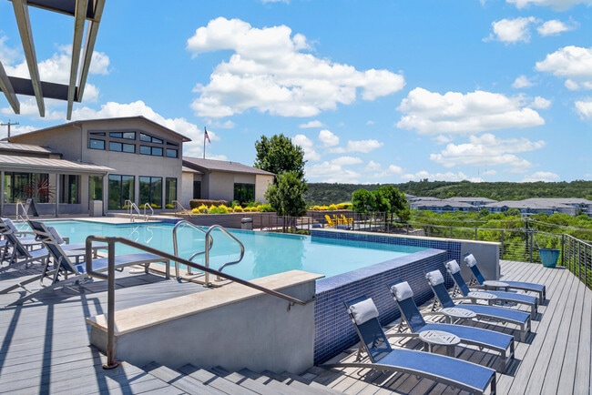 The View at Crown Ridge apartments — community photo