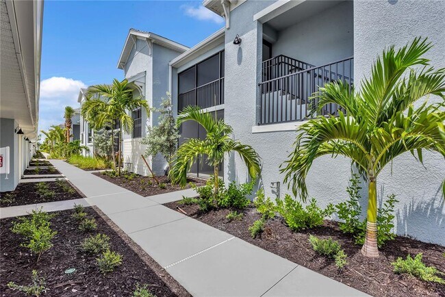 14271 Heritage Landing Blvd Unit 1527
