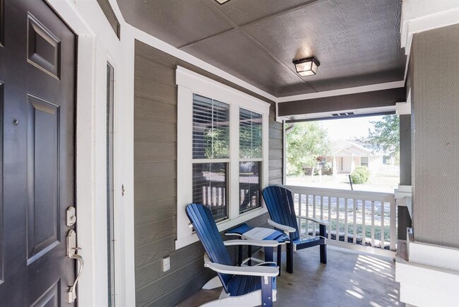 Photo - 692 Scheel Rd