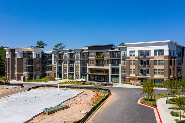 Building Photo - Everleigh Halcyon Village