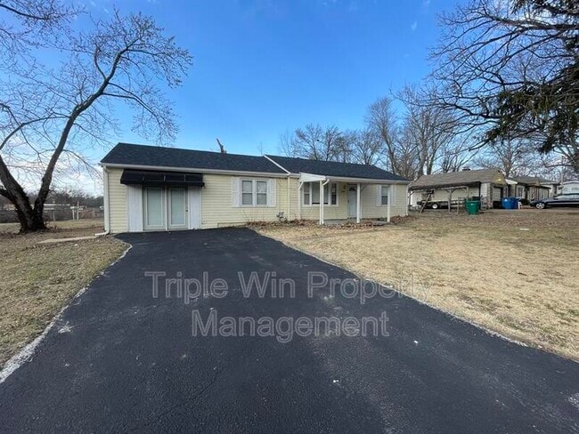 Photo - 10261 Imperial Dr