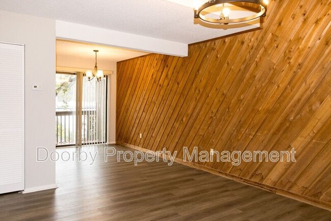 Photo - 18 S Germantown Rd Unit 7