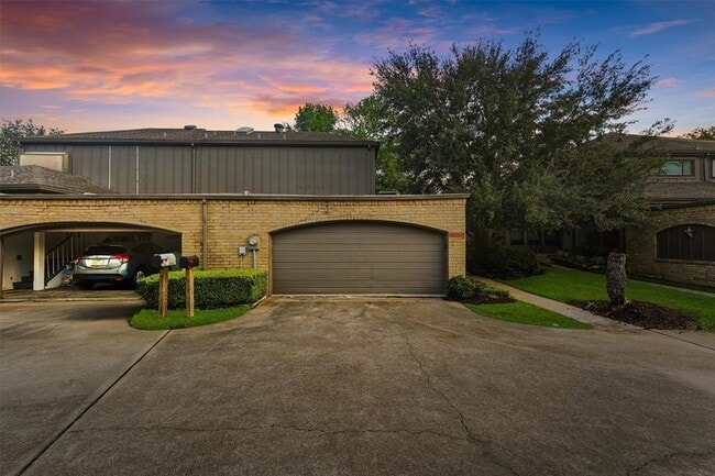 Photo - 18118 Lakeside Ln Condo