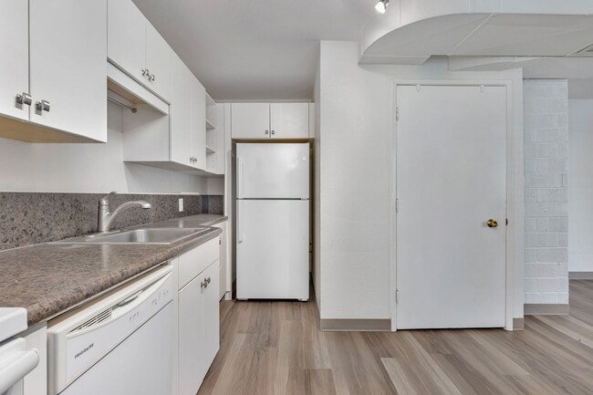 Photo - 1 Bed 1 Bath in Prime NW District! Unit Quimby Street NW 2765-A
