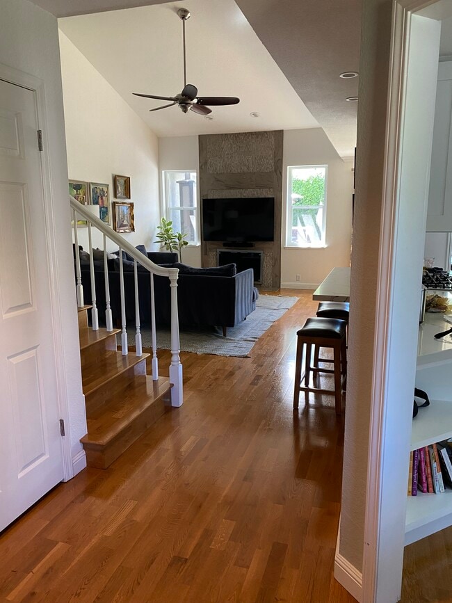 Photo - 52 Rainbow Cir