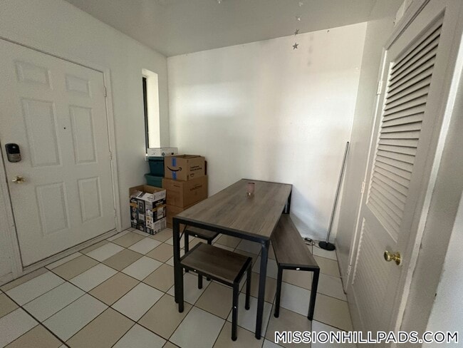 Photo - 715 Parker St Unit 2