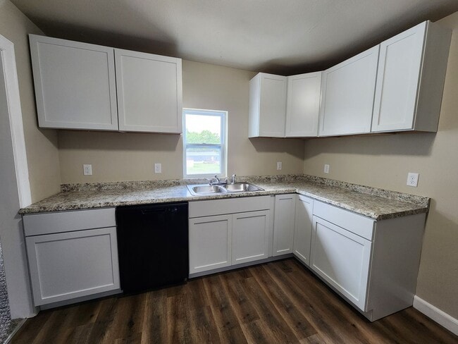 Photo - 3 Bedroom 1 Bath Home