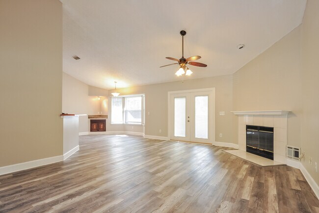 Photo - Beautiful 3 Bedroom in Saint Johns!