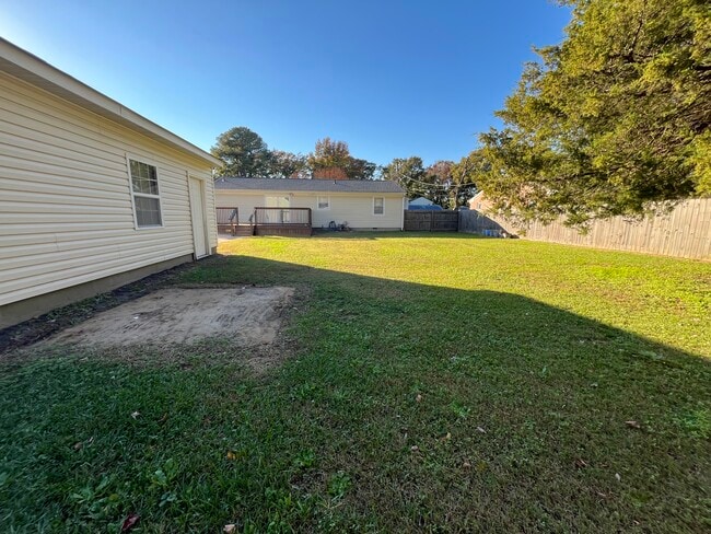 Photo - 3332 Macdonald Rd