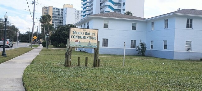 Building Photo - Cozy 1-Bedroom Condo Near the Marina and D...