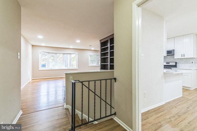 Photo - 8309 McNeil St