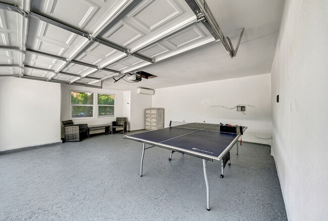 Photo - 7713 Oakdale Ave