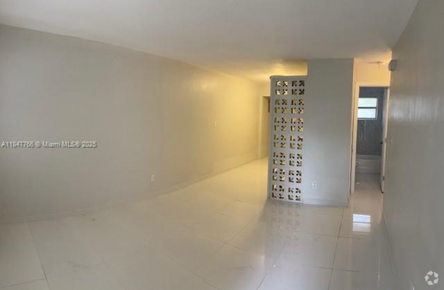 Building Photo - 721 NW 4th Ave Unit 4 Rental