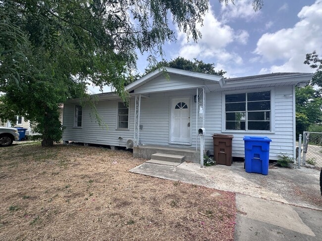 Building Photo - 4533 Bluebelle Ln