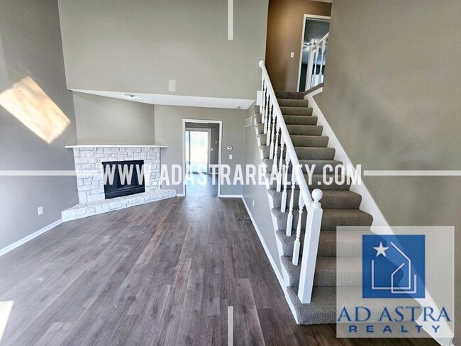 Photo - Very Nice 3 Bedroom 2 Bath Duplex in Overland Park-Available in JUNE!!