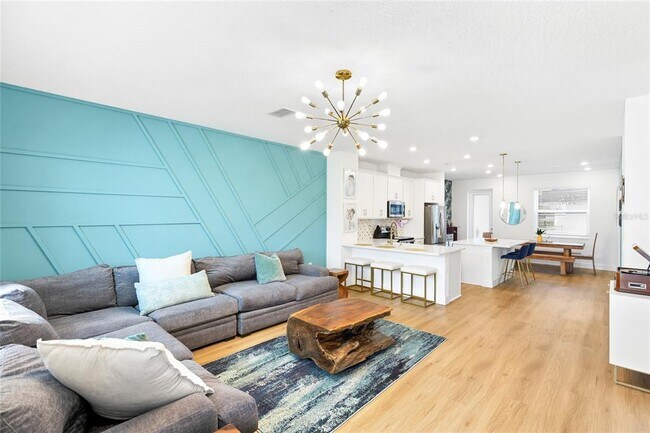 1808 Fender Ln