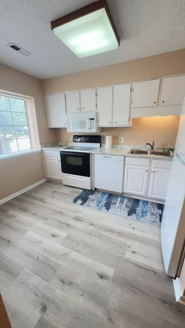 Photo - 2BR/2.5BA Townhome