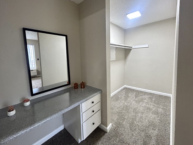 Studio - Oversized Closet & Private Vanity - Katie Court Apartments