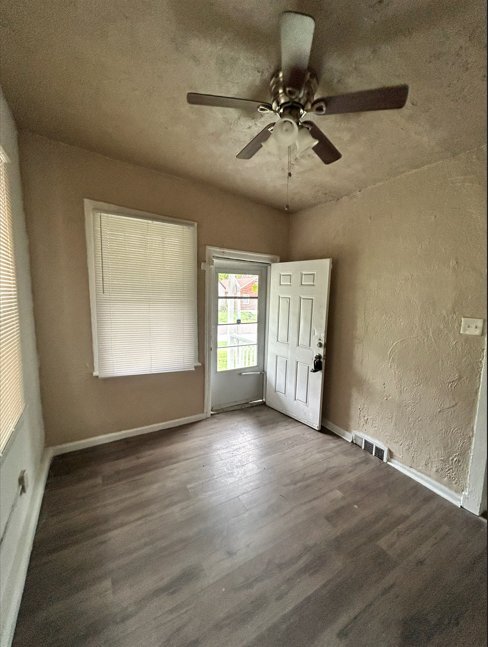 Photo - 6725 Schofield Ave
