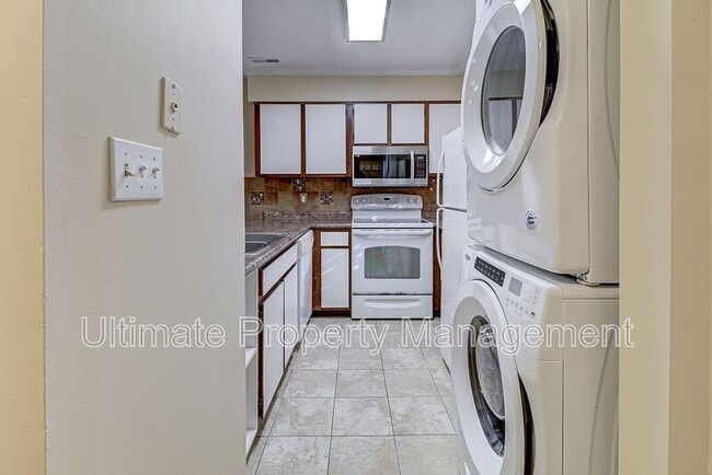 Photo - 2504 Flint Dr