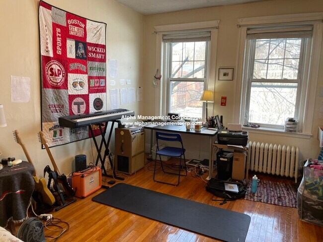 726 Washington St., #5, Brookline - 726 Washington St Unit 5