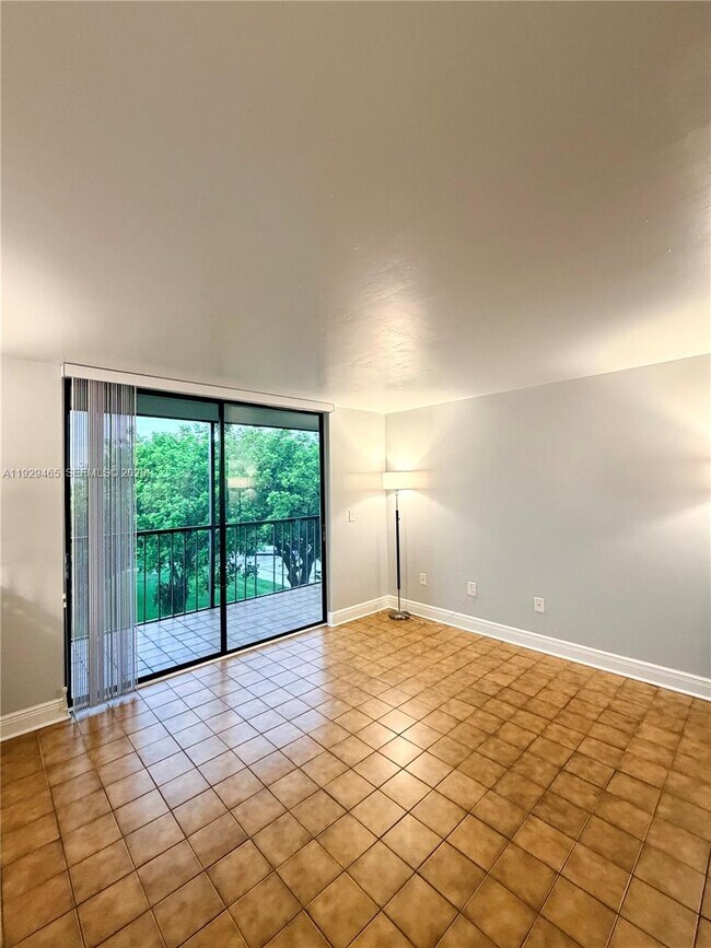 Photo - 8035 SW 107th Ave Unit 317