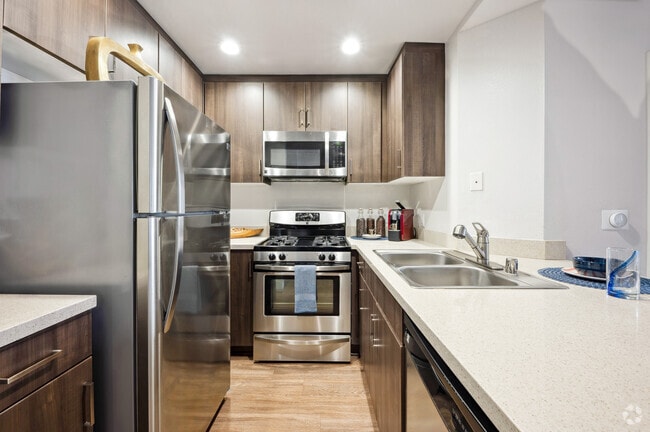 1BR, 1BA - 742SF - The Preston