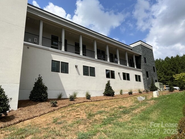 Photo - 19546 Greentree Way Unit 201